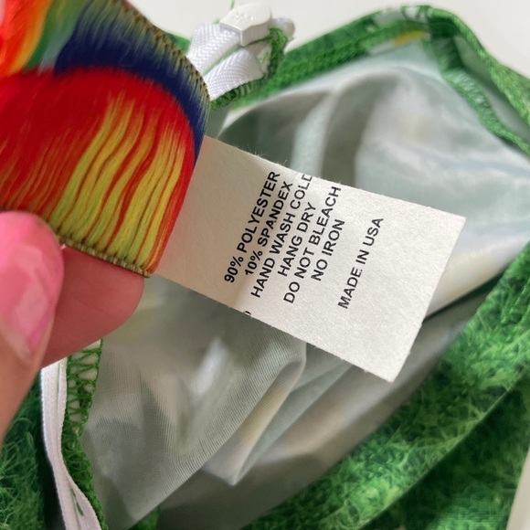 J. Valentine Daisy and Green Grass Booty Shorts - Picture 5 of 7